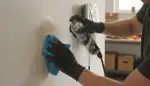 Perfekte Basis: Oberflächenreinigung für Wallbox